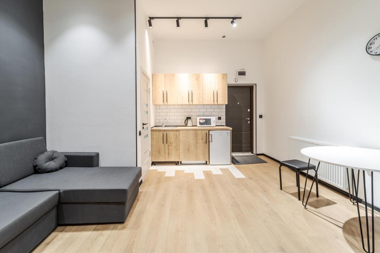 Modern Apartment In The Old City ลวีฟ ภายนอก รูปภาพ
