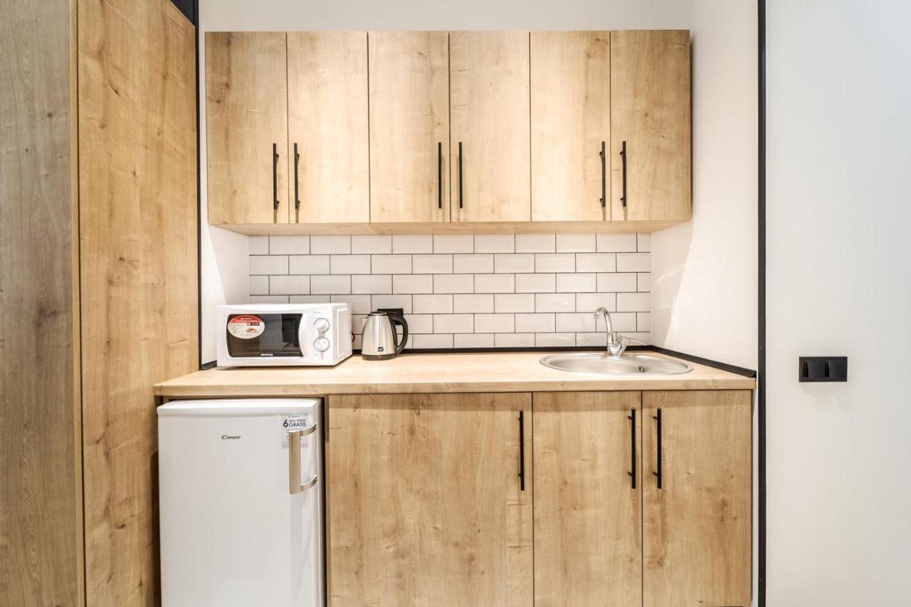 Modern Apartment In The Old City ลวีฟ ภายนอก รูปภาพ