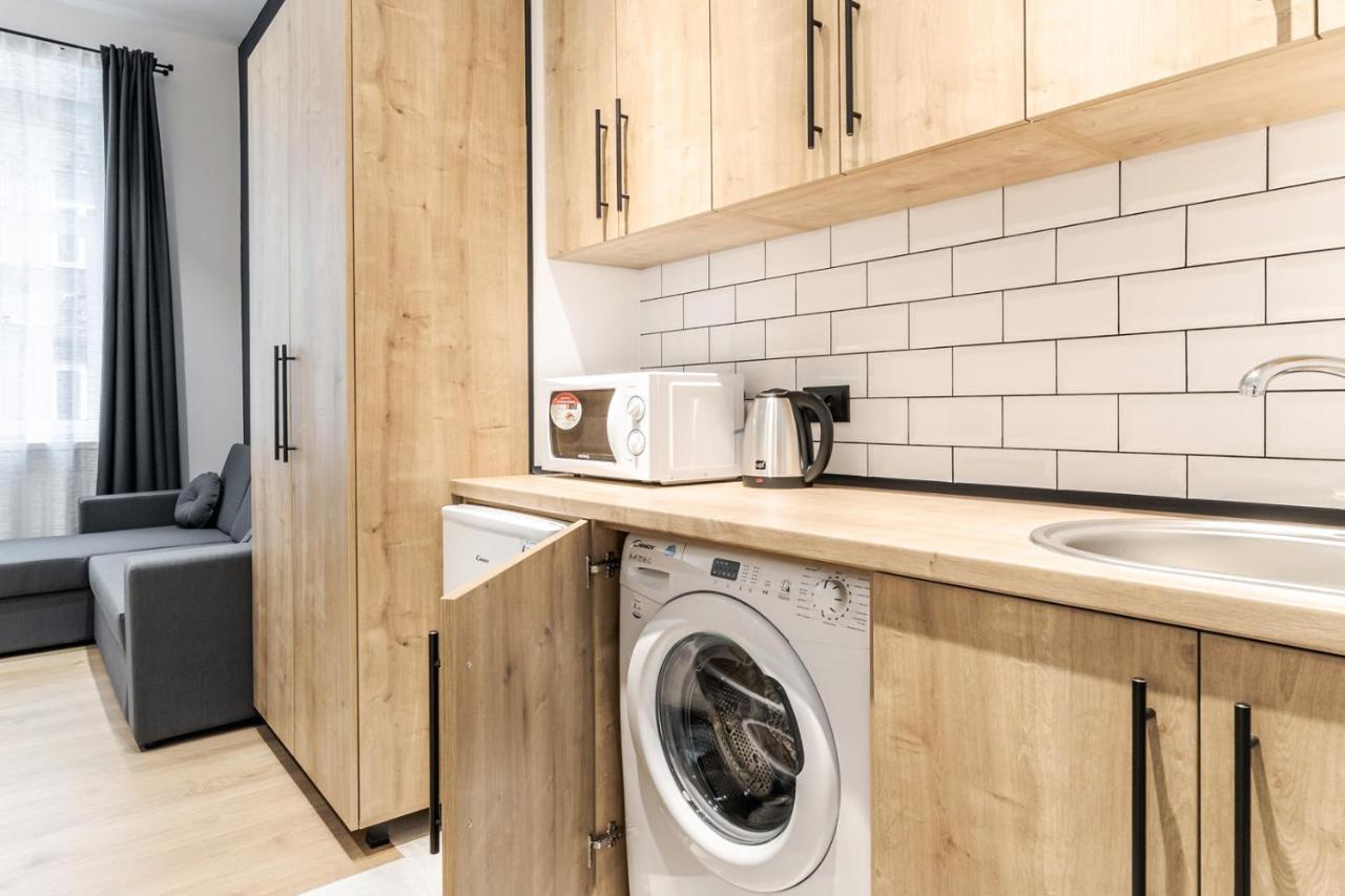 Modern Apartment In The Old City ลวีฟ ภายนอก รูปภาพ