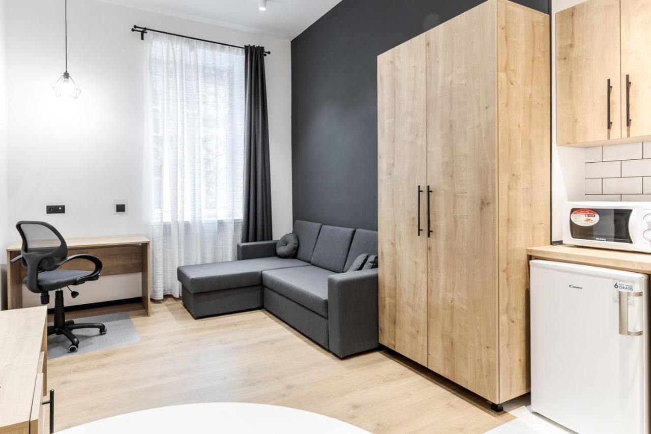 Modern Apartment In The Old City ลวีฟ ภายนอก รูปภาพ