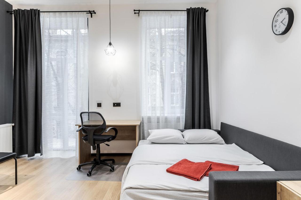 Modern Apartment In The Old City ลวีฟ ภายนอก รูปภาพ